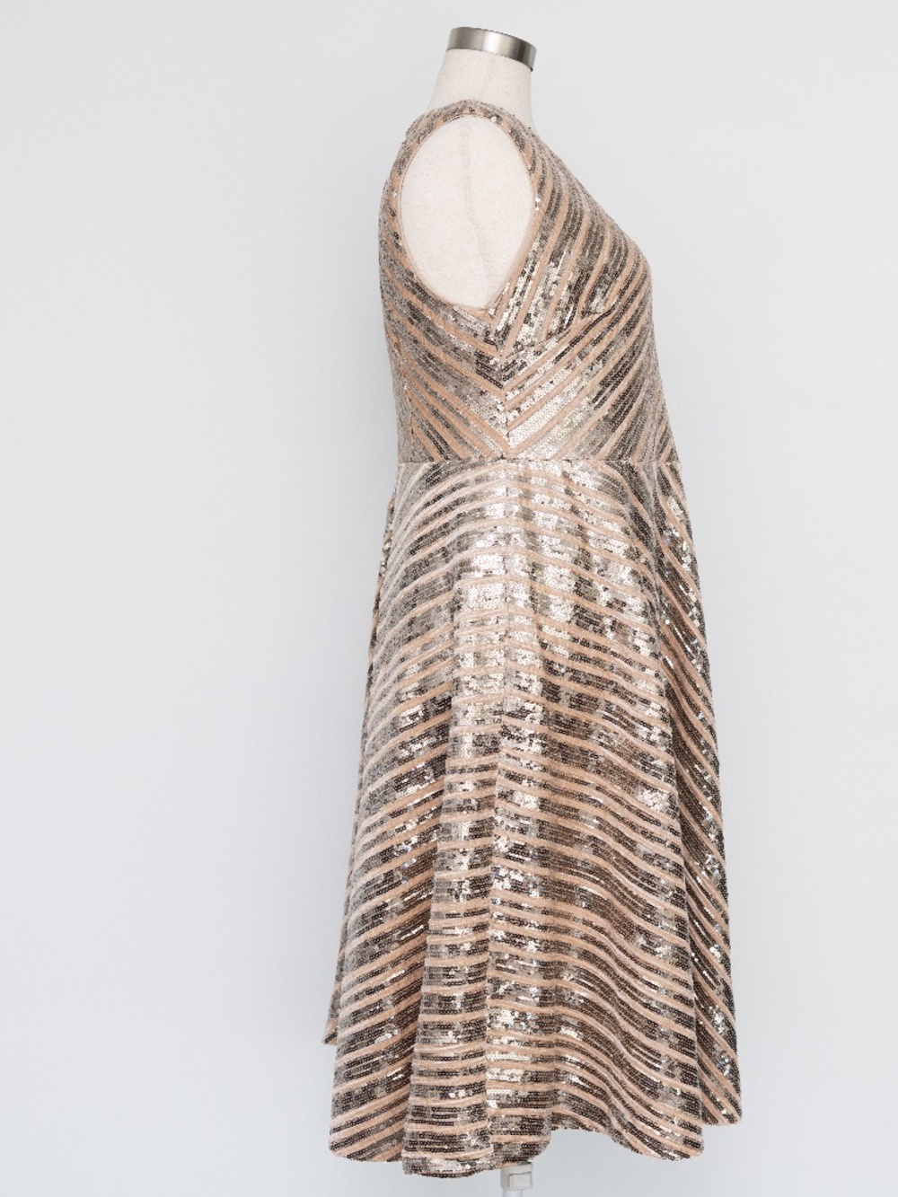 Calvin Klein - Sequin Sleeveless Midi Dress‎ - Picture 5 of 12